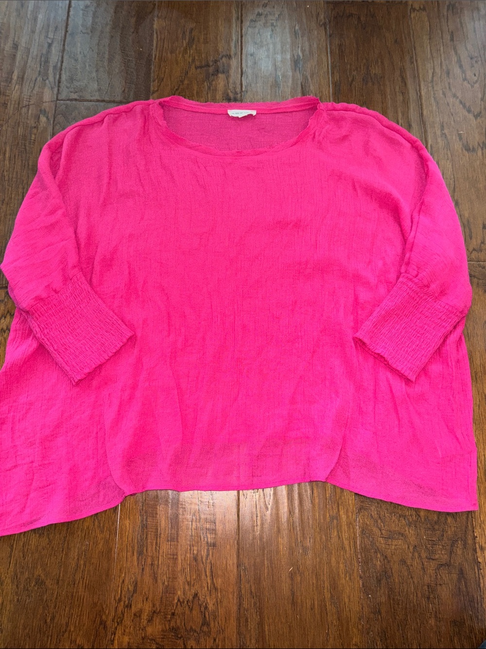 eesome Vibrant Pink Lightweight Scoop Neck Tunic